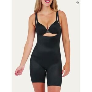 Spanx OnCore Open Bust Mid Thigh Bodysuit Black Shapewear Medium #55